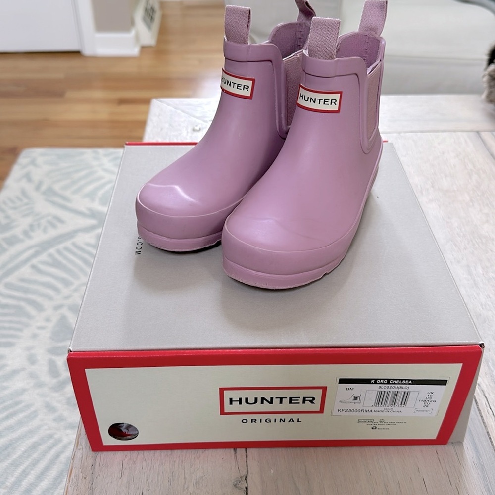 Hunter Chelsea Bootie Toddlers size 12 G  Blossom. Small amount of wear heels